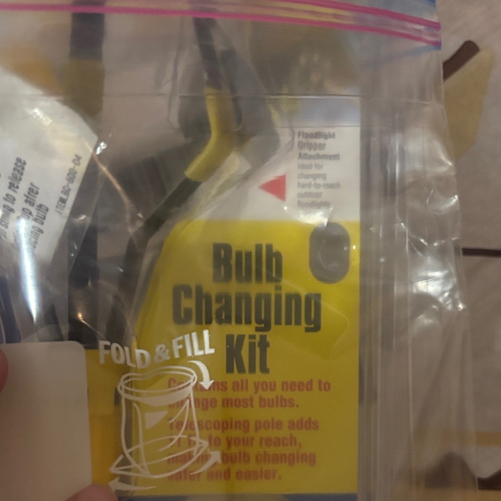 Bulb Changing Kit NWOT